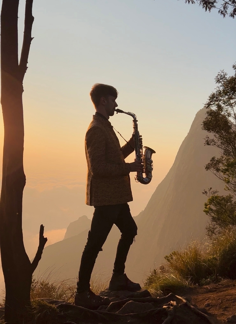 DJ Roadchanger performing